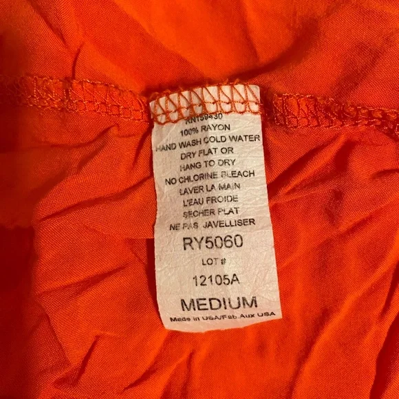 Elan Double V Maxi Dress with spaghetti straps. Size Medium - Picture 8 of 8